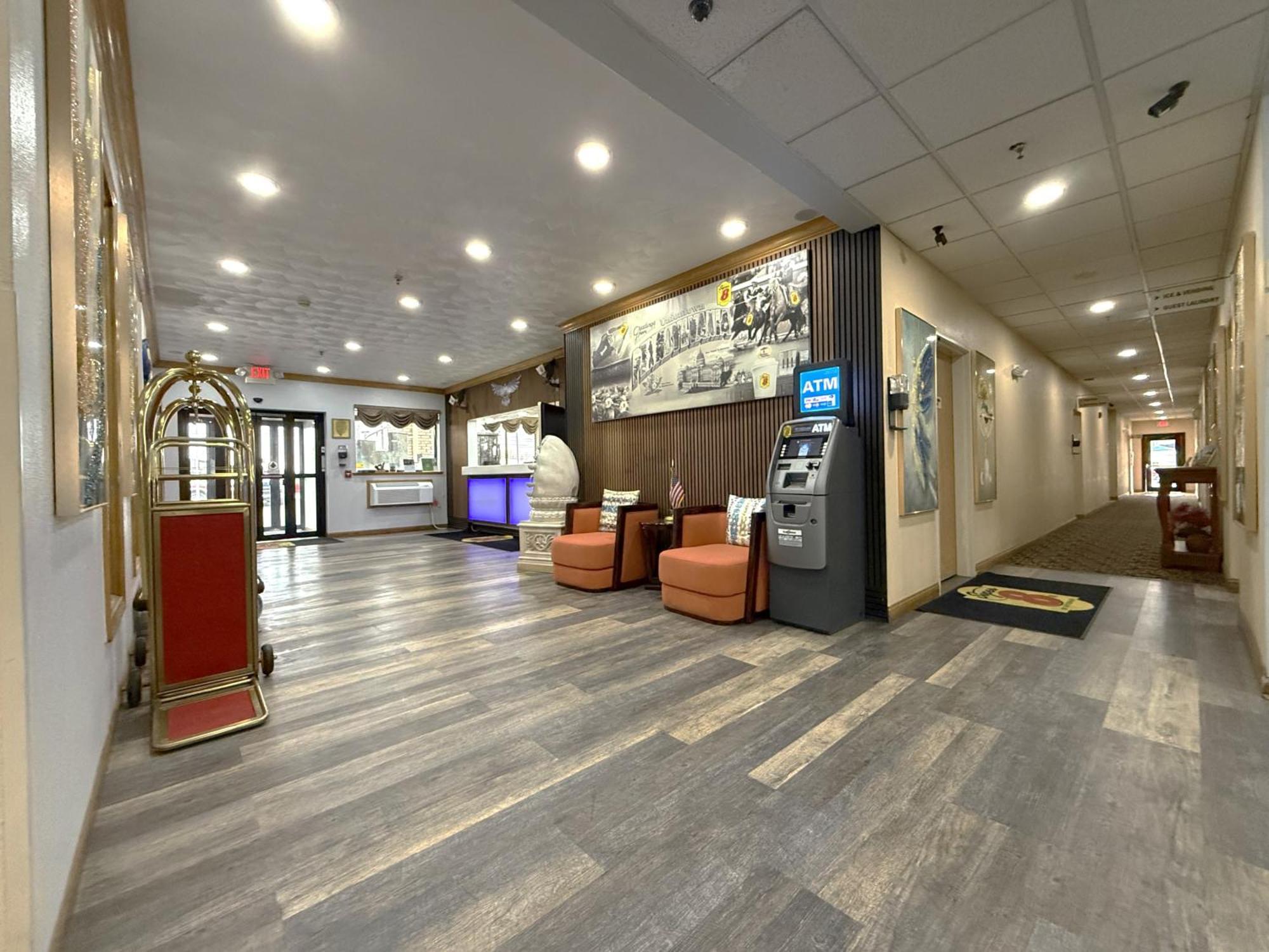 Super 8 By Wyndham Uniontown Pa Hotel Exterior photo