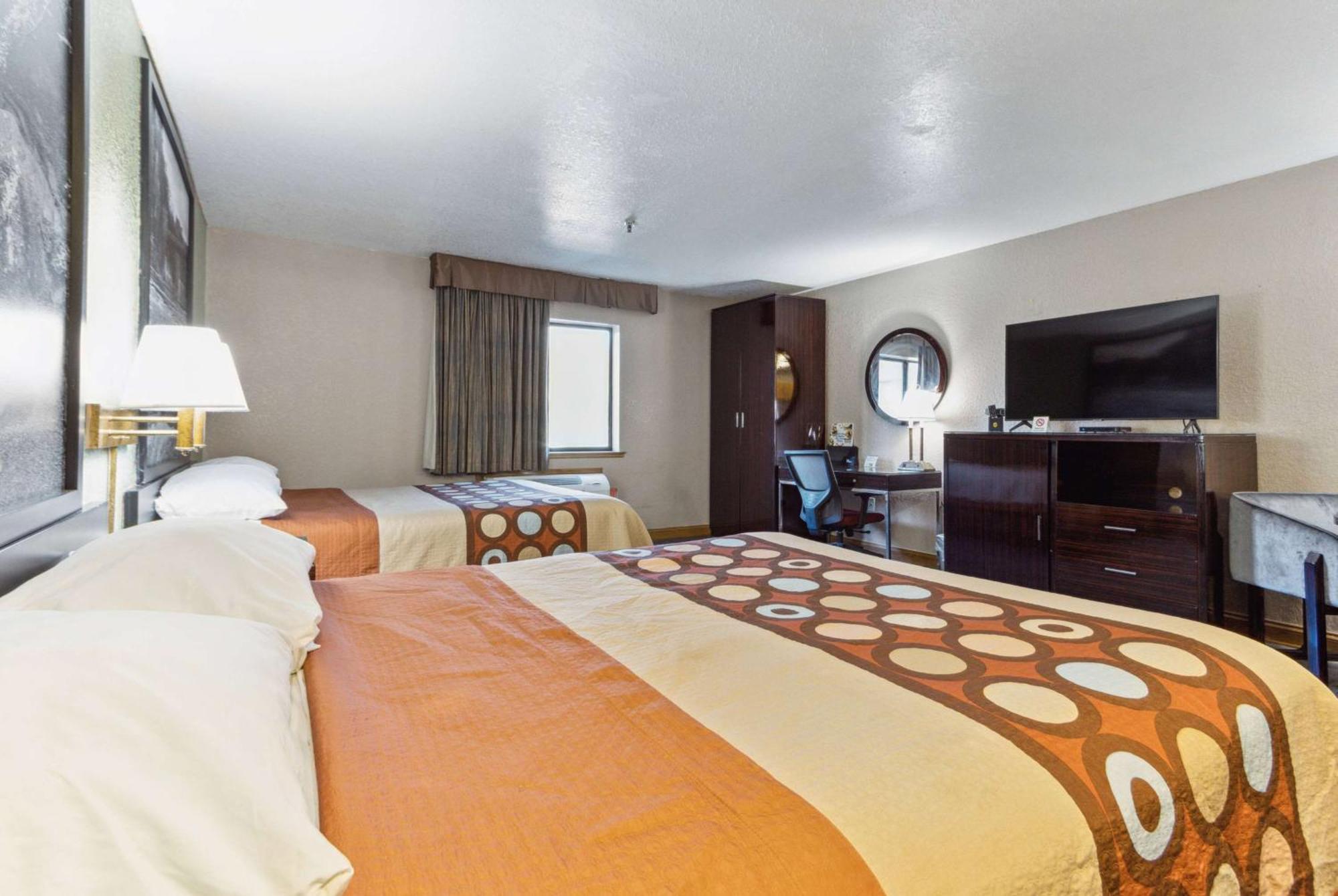 Super 8 By Wyndham Uniontown Pa Hotel Exterior photo